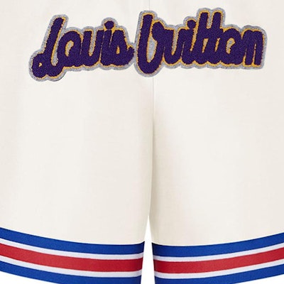 LOUIS VUITTON x NBA Celana Pendek Basket Kulit Putih Pria dengan Logo. 1A90T8 Purchase LOUIS VUITTON x NBA Celana Pendek Basket Kulit Putih Pria dengan Logo. 1A90T8
