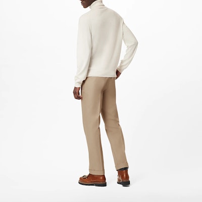 LOUIS VUITTON x NIGO2 Sweater Wool Putih Logo Hati Leher Tinggi. 1A9GR4 Details for LOUIS VUITTON x NIGO2 Sweater Wool Putih Logo Hati Leher Tinggi. 1A9GR4