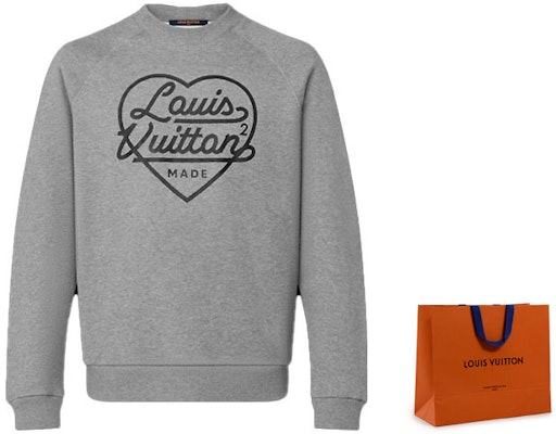 루이비통 x 니고2 LV2 SS22 그레이 하트 로고 프린트 풀오버 스웨트셔츠. 1A9GLT Cheap 루이비통 x 니고2 LV2 SS22 그레이 하트 로고 프린트 풀오버 스웨트셔츠. 1A9GLT
