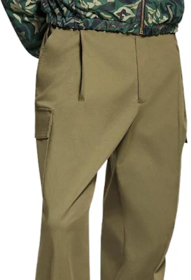 Celana Cargo LOUIS VUITTON x Nigo 3D Pocket Kolaborasi FW25 1AIMFB Purchase Celana Cargo LOUIS VUITTON x Nigo 3D Pocket Kolaborasi FW25 1AIMFB