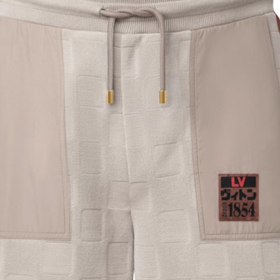 루이비통 x 니고 협업 다미에 FW25 체크 드로스트링 쇼츠 남성용 1AIML2 Details for 루이비통 x 니고 협업 다미에 FW25 체크 드로스트링 쇼츠 남성용 1AIML2