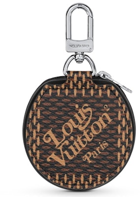 Louis Vuitton x Nigo Earphone Case Damier Ebene Giant Brown Order Louis Vuitton x Nigo Earphone Case Damier Ebene Giant Brown