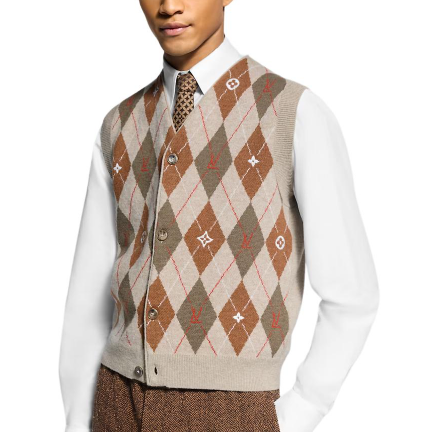 Lookbook LOUIS VUITTON x Nigo FW25 Diamond Knit V-Neck Cardigan Vest Bordir. 1AIMDJ