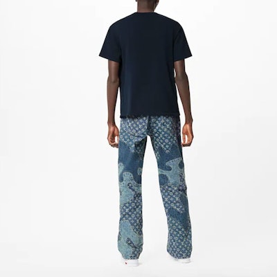 LOUIS VUITTON x NIGO LV2 SS22 Baju-T Logo Hati Besar Biru Gelap. 1A9GM1 Shop LOUIS VUITTON x NIGO LV2 SS22 Baju-T Logo Hati Besar Biru Gelap. 1A9GM1