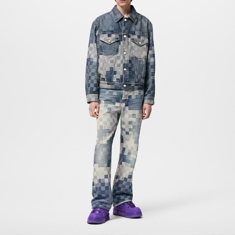 Lookbook LOUIS VUITTON x Pharrell Jaket Denim Mosaic Biru Lengan Panjang Berkerah. 1AFHUW