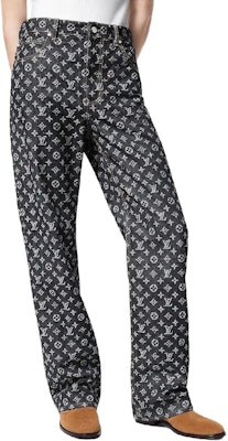 루이비통 x 팀버랜드 SS24 로고 스트레이트 레그 데님 진 블랙 1AFX30 Purchase 루이비통 x 팀버랜드 SS24 로고 스트레이트 레그 데님 진 블랙 1AFX30