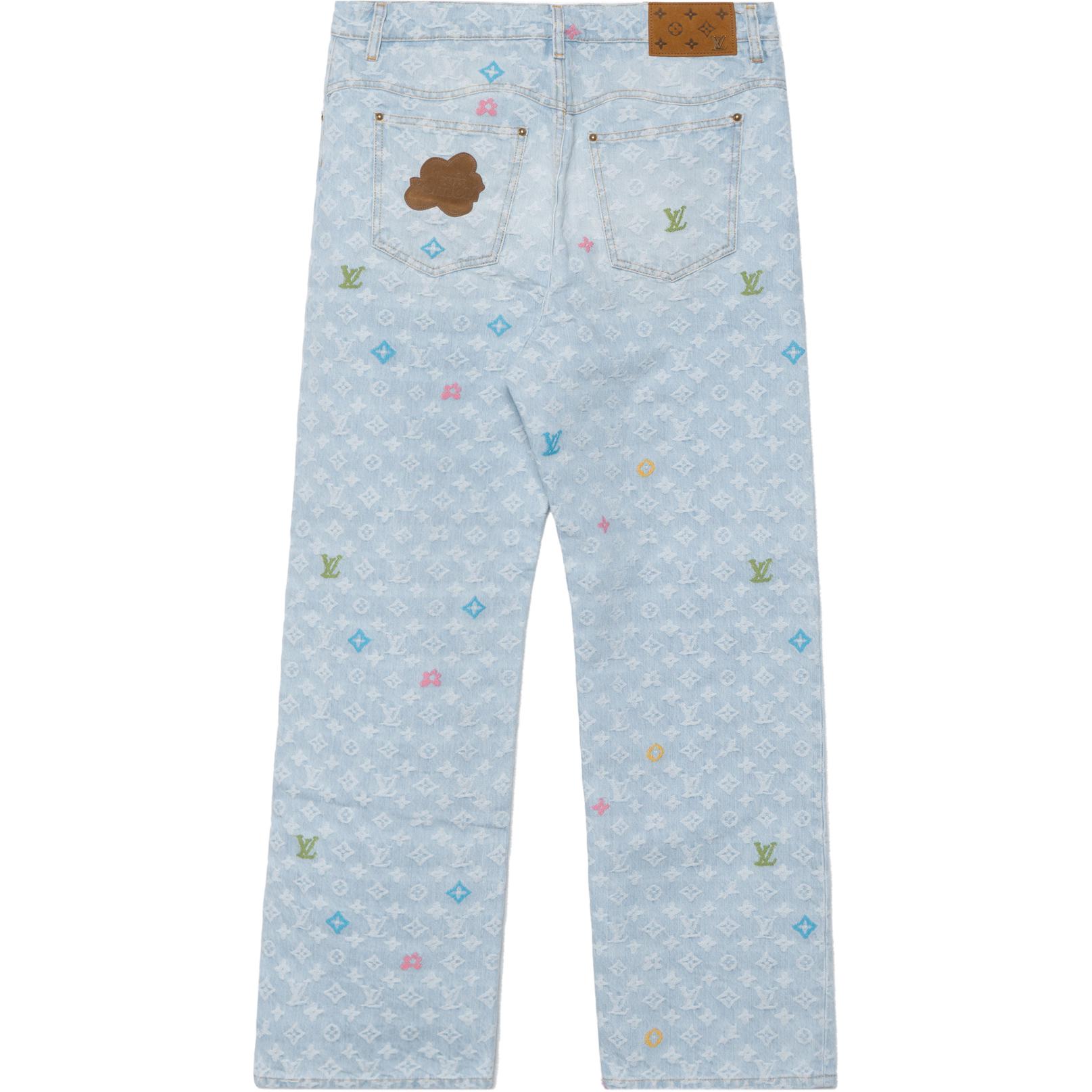 Lookbook 루이비통 x 타일러 FW24 로고 프린트 버튼 진 포켓 데님 청바지 블루 남성용. 1AFPV5