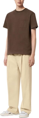 路易威登 x Tyler SS24 压纹标志巧克力棕色口袋短袖T恤 1AFPT6 Shop 路易威登 x Tyler SS24 压纹标志巧克力棕色口袋短袖T恤 1AFPT6