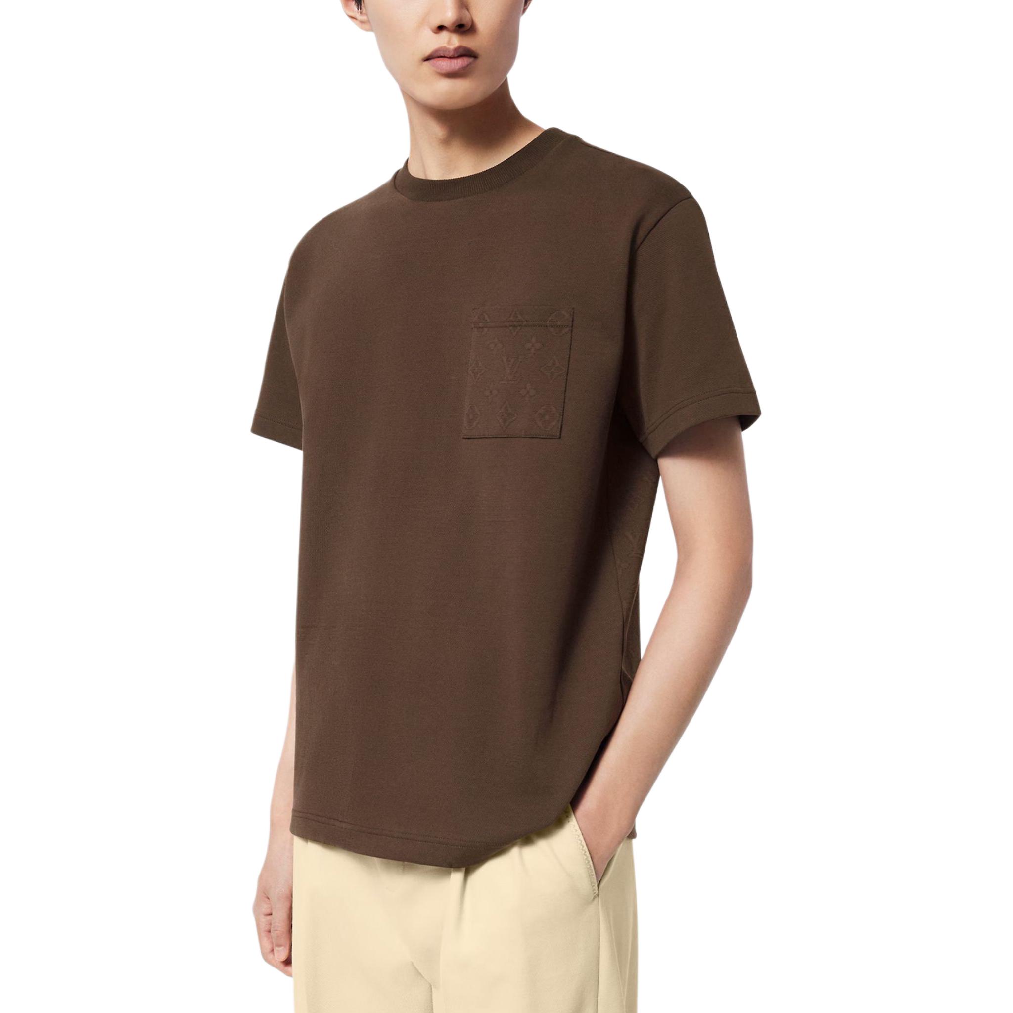 Details for 路易威登 x Tyler SS24 压纹标志巧克力棕色口袋短袖T恤 1AFPT6