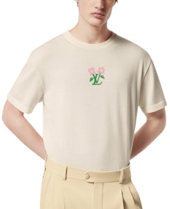 LOUIS VUITTON x Tyler SS24 Kaos Logo Floral Beige Pria Leher Bulat 1AFRDI Sizing LOUIS VUITTON x Tyler SS24 Kaos Logo Floral Beige Pria Leher Bulat 1AFRDI