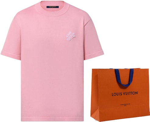 LOUIS VUITTON x Tyler SS24 Logo T-Shirt Lelaki Merah Jambu Bersulam. 1AFPSP Lookbook LOUIS VUITTON x Tyler SS24 Logo T-Shirt Lelaki Merah Jambu Bersulam. 1AFPSP