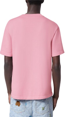 LOUIS VUITTON x Tyler SS24 Logo T-Shirt Lelaki Merah Jambu Bersulam. 1AFPSP Sizing LOUIS VUITTON x Tyler SS24 Logo T-Shirt Lelaki Merah Jambu Bersulam. 1AFPSP
