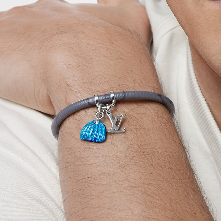 Purchase LOUIS VUITTON x Yayoi Kusama Gelang Lelaki Kanvas Biru Metal Kolaborasi. M8153