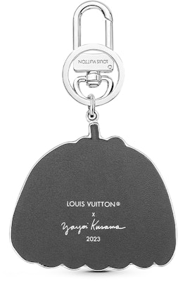 LOUIS VUITTON x Yayoi Kusama Pumpkin Leather Metal Keychain Yellow Unisex M01103 Lookbook LOUIS VUITTON x Yayoi Kusama Pumpkin Leather Metal Keychain Yellow Unisex M01103