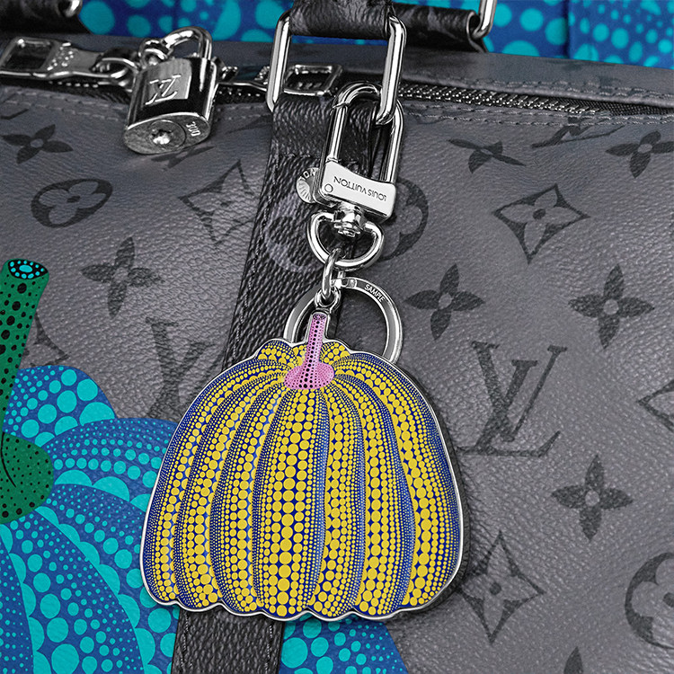 Shop LOUIS VUITTON x Yayoi Kusama Pumpkin Leather Metal Keychain Yellow Unisex M01103