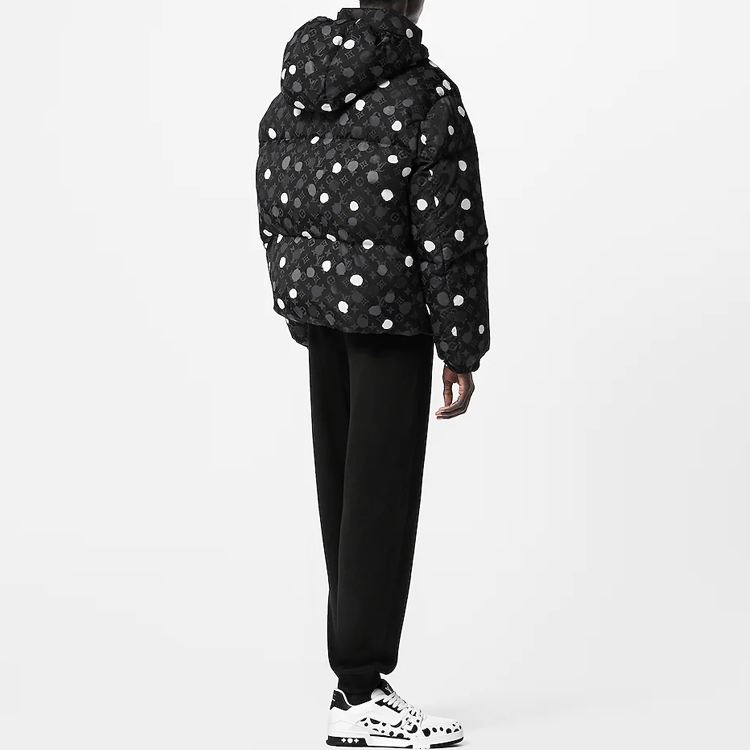 Shop 路易威登 x 草间弥生 2023春夏 黑色波点腰带外套 1AB8GN