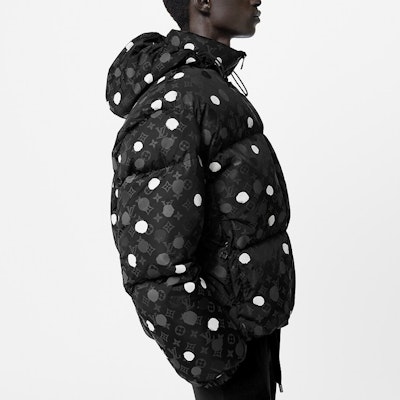 路易威登 x 草间弥生 2023春夏 黑色波点腰带外套 1AB8GN Purchase 路易威登 x 草间弥生 2023春夏 黑色波点腰带外套 1AB8GN