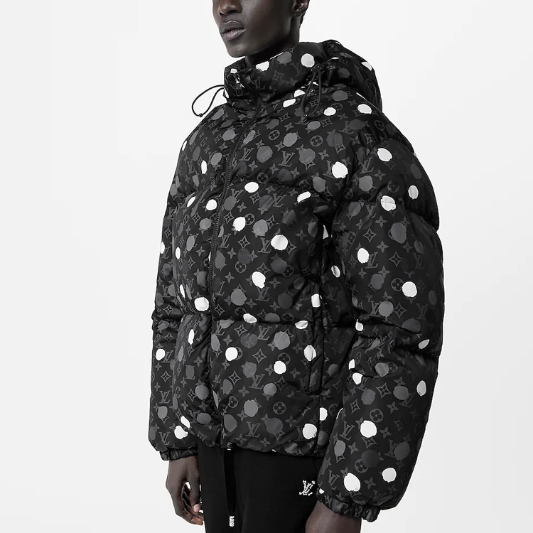 Details for 路易威登 x 草间弥生 2023春夏 黑色波点腰带外套 1AB8GN