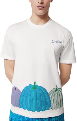 ルイ・ヴィトン x 草間彌生 SS23 ホワイトパンプキン ロゴプリントTシャツ 1AB74Y Shop ルイ・ヴィトン x 草間彌生 SS23 ホワイトパンプキン ロゴプリントTシャツ 1AB74Y