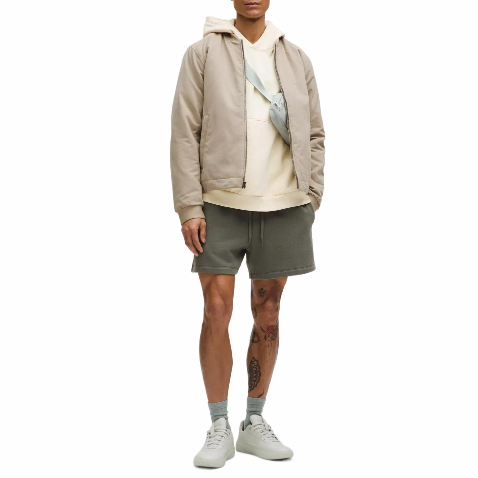 Sizing Chaqueta clásica de manga larga Lululemon aislada de mezcla de algodón. LM4AT3R