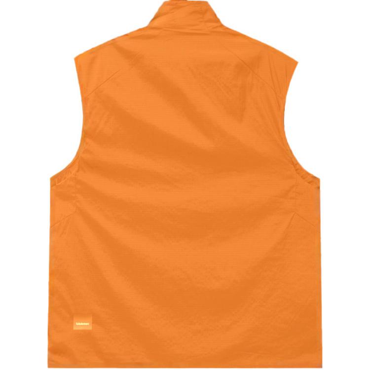 Lookbook Lululemon 保暖纯色无袖休闲背心 LM4AIES