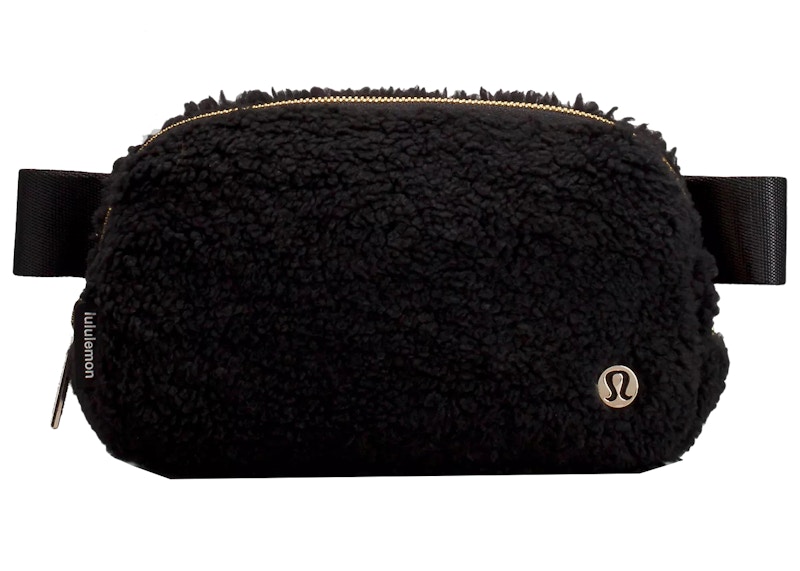 Lululemon Everywhere Fleece Belt Bag Crossbody Bag Black