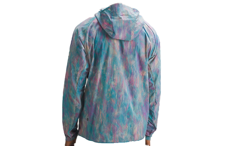 Lookbook Lululemon 快速轻便连帽夹克 像素激光散点印花 LM4AMES