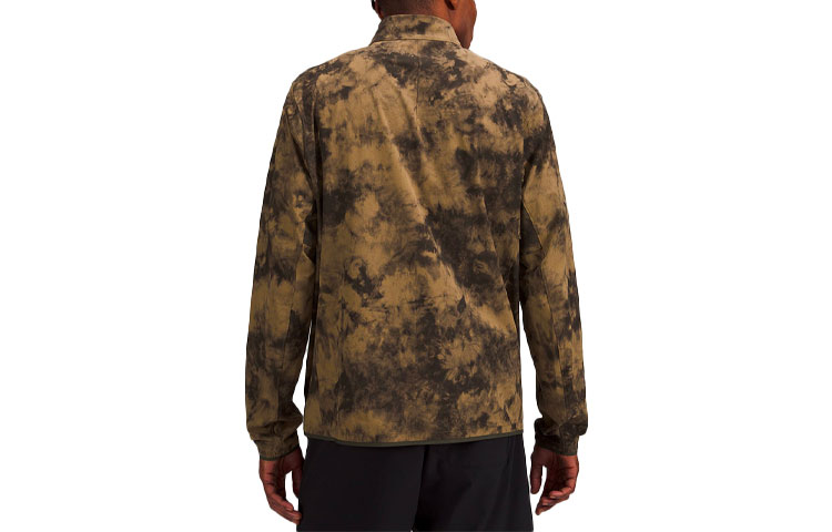 Lookbook Lululemon SS22男款探险家扎染拉链夹克 黄色棕色 LM4AGSS