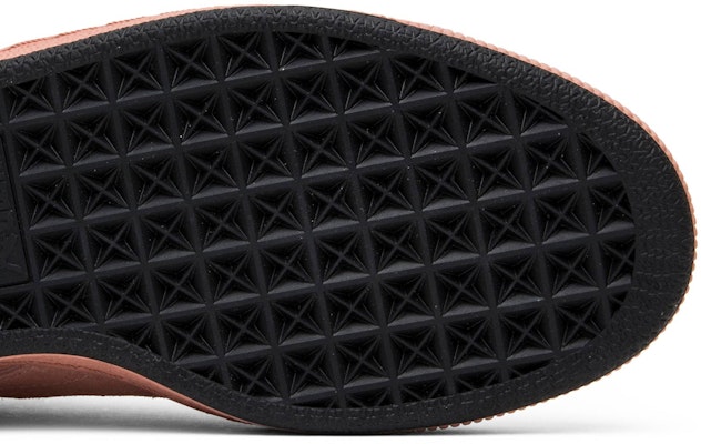 (W) MAC x Puma Suede 'Krim De Nude' 366289-01 Purchase (W) MAC x Puma Suede 'Krim De Nude' 366289-01