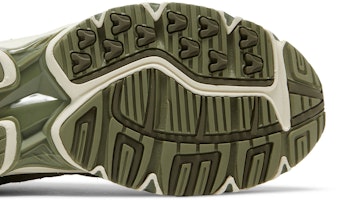 Kolaborasi Maharishi x Mizuno Wave Rider 10 'Fire Phoenix' D1GD222501 Purchase Kolaborasi Maharishi x Mizuno Wave Rider 10 'Fire Phoenix' D1GD222501