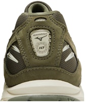 Kolaborasi Maharishi x Mizuno Wave Rider 10 'Fire Phoenix' D1GD222501 Sizing Kolaborasi Maharishi x Mizuno Wave Rider 10 'Fire Phoenix' D1GD222501