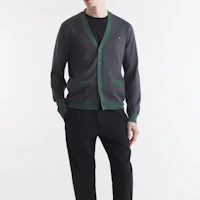 Shop 메종 키츠네 FW24 브이넥 골지 긴팔 스웨터 다크 그레이 NM00507KT1036-H170