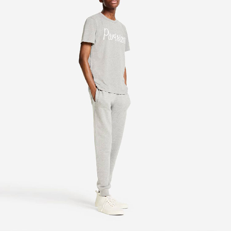 Shop Maison Kitsune SS22 灰色手写标志印花T恤。 AM00101KJ0008-GRM