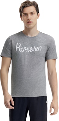 Maison Kitsune SS22 灰色手写标志印花T恤。 AM00101KJ0008-GRM Sizing Maison Kitsune SS22 灰色手写标志印花T恤。 AM00101KJ0008-GRM