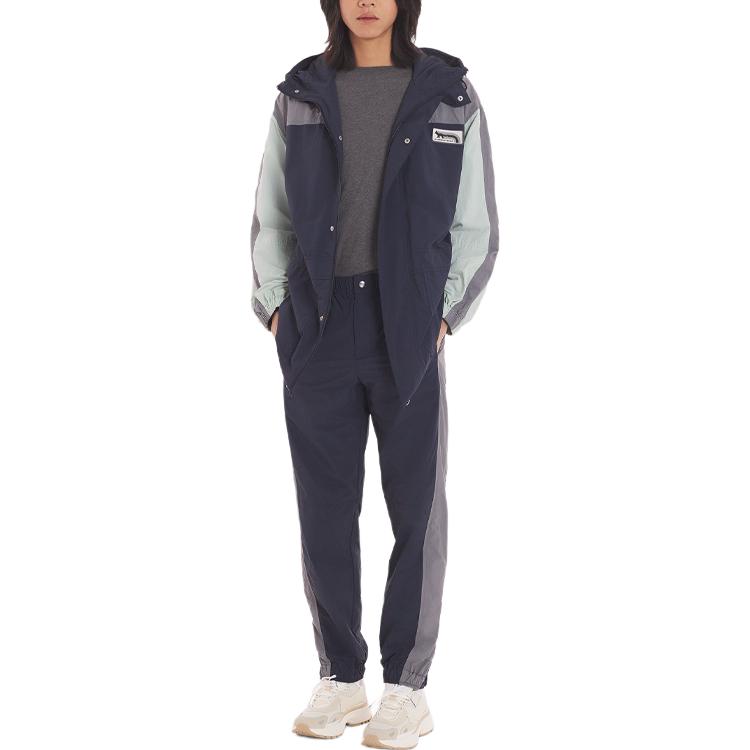 Shop Maison Kitsune SS24 Navy Seluar Track Berjalur Sisi dengan Poket Zip. MM01101WQ0072-P480