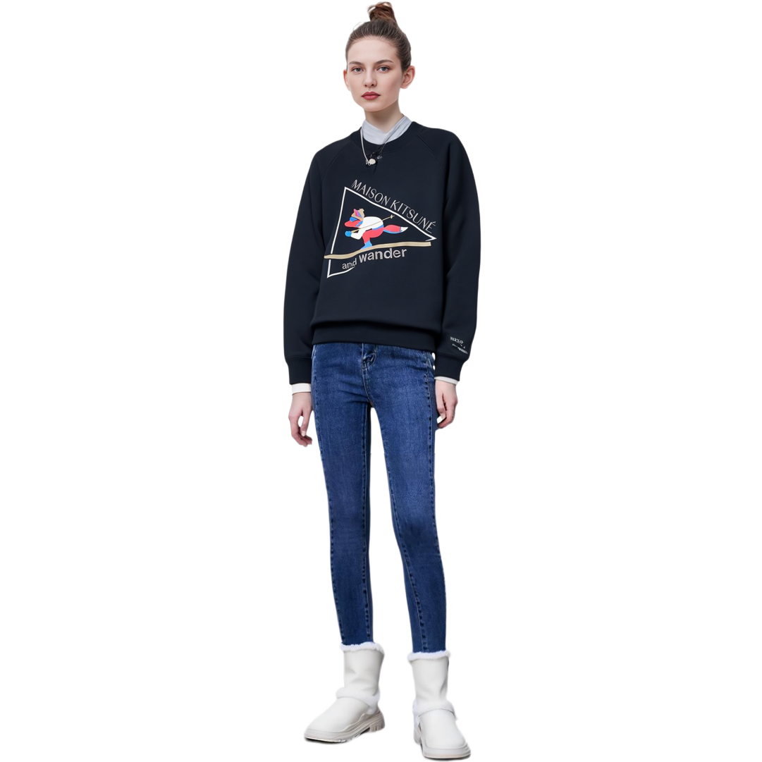 Sizing Maison Kitsune x and wander FW23 Navy Biru Baju Sweatshirt Unisex Logo Cetak. 5743284910-P479