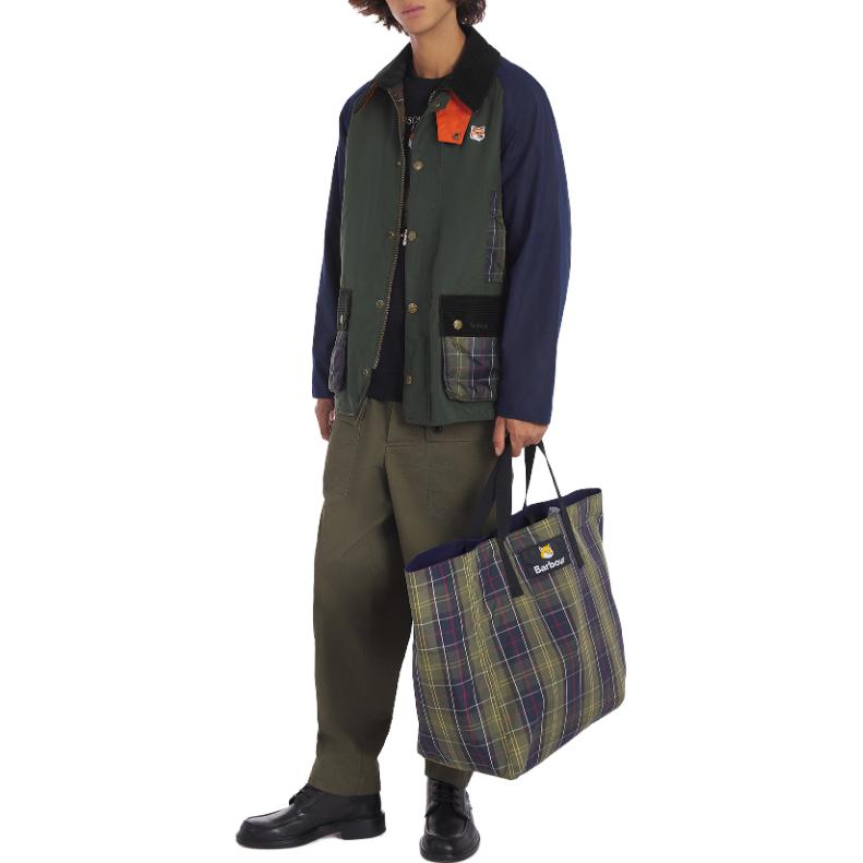 Purchase Maison Kitsune x Barbour FW23 Jaket Berkolar Kotak Hijau Patch Fox Unisex MWX2238GN72-P324