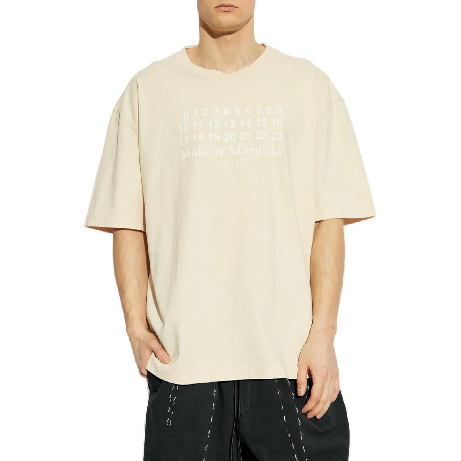 Shop 메종 마르지엘라 베이지 넘버 프린트 그래픽 크루넥 티셔츠 S50GC0716S24567104