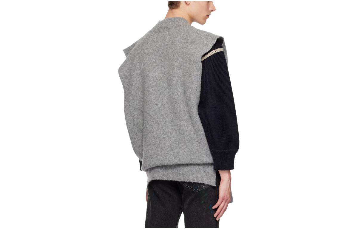 Lookbook Maison Margiela  Gray Solid V-Neck Loose Pullover Sleeveless Vest S50TH0058S18146-853M
