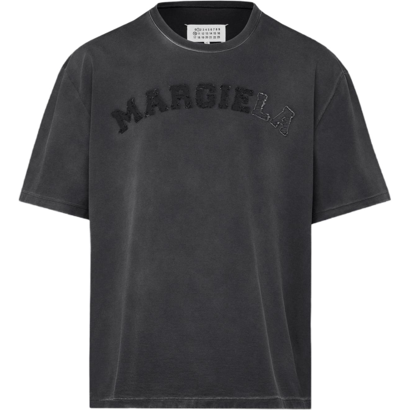 Maison Margiela  Loose Fit Letter Print Crew Neck T-Shirt in Dark Gray. S50GC0685S23883-860