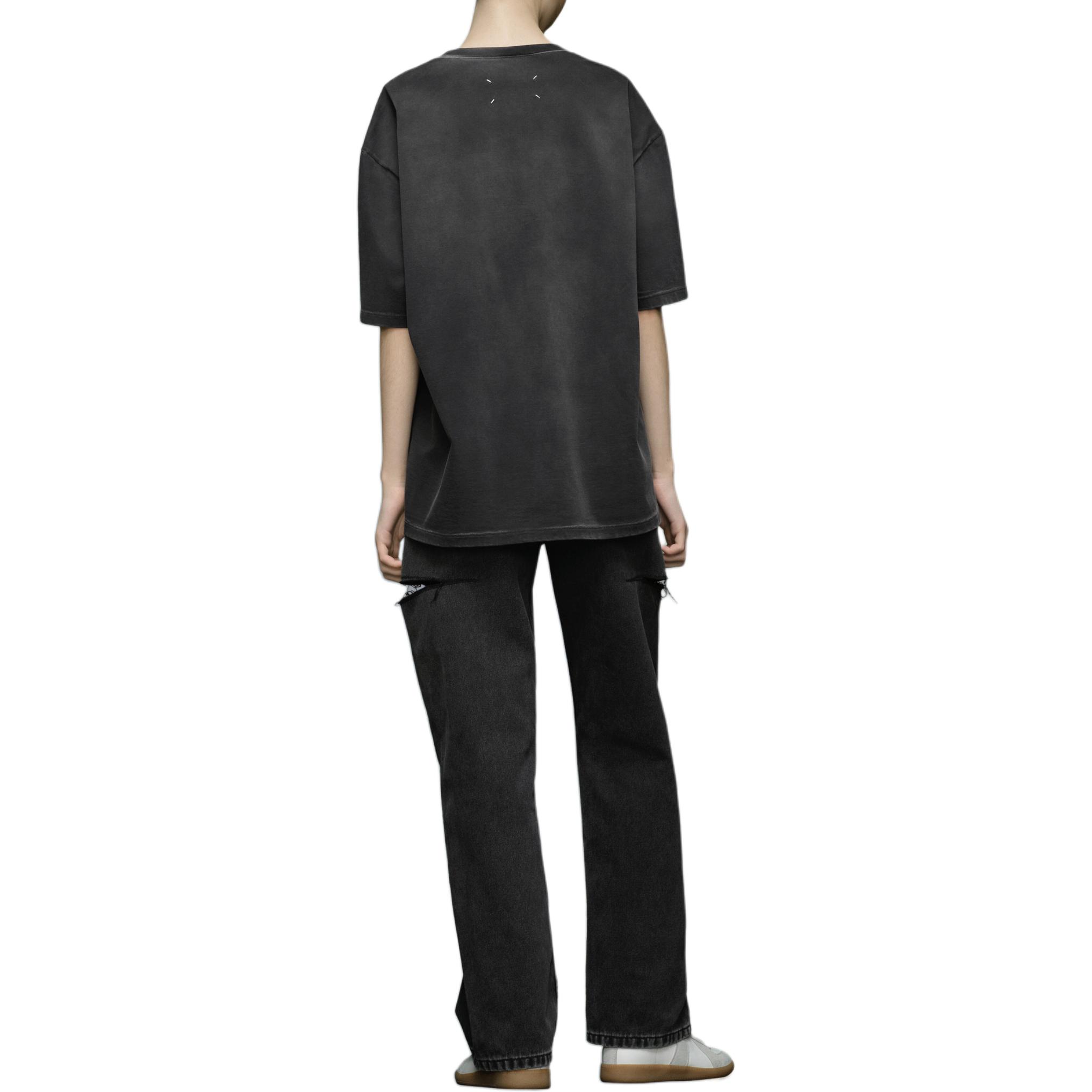 Purchase Maison Margiela Kaos Longgar Cetak Huruf Crew Neck Warna Abu Gelap. S50GC0685S23883-860