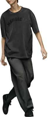 Maison Margiela Kaos Longgar Cetak Huruf Crew Neck Warna Abu Gelap. S50GC0685S23883-860 Details for Maison Margiela Kaos Longgar Cetak Huruf Crew Neck Warna Abu Gelap. S50GC0685S23883-860