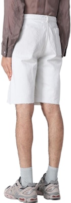 Maison Margiela Pantalones Cortos Denim Loose Fit Talle Medio Off-White. S50MU0063S30857-961 Lookbook Maison Margiela Pantalones Cortos Denim Loose Fit Talle Medio Off-White. S50MU0063S30857-961
