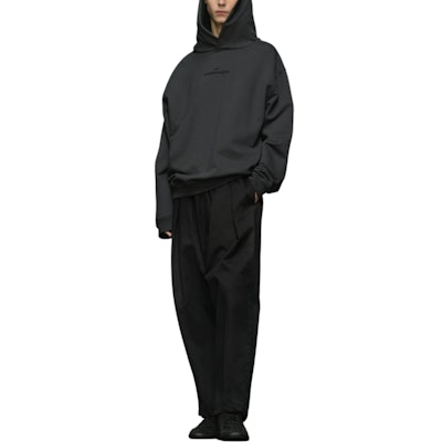 メゾンマルジェラ ウォッシュドブラック 逆ロゴ刺繍フーデッドスウェットシャツ S50GU0167S25503860 Lookbook メゾンマルジェラ ウォッシュドブラック 逆ロゴ刺繍フーデッドスウェットシャツ S50GU0167S25503860