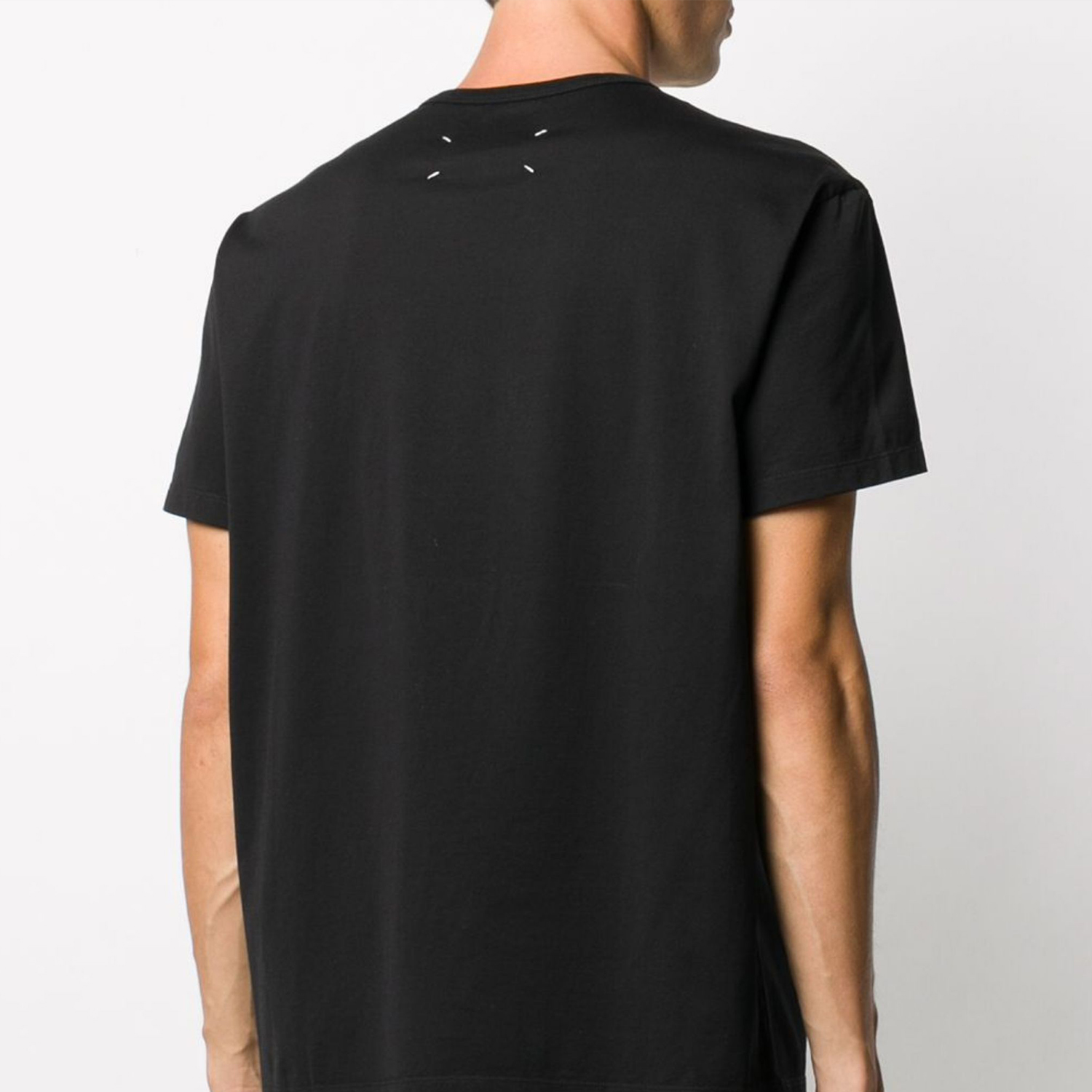 Shop メゾン マルジェラ ブラック 刺繍 ロゴ クルーネック Tシャツ S30GC0722S22816