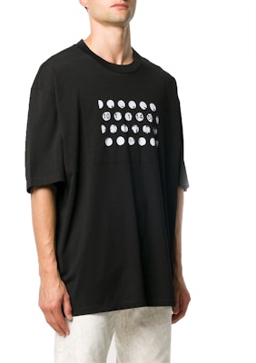 Camiseta Oversized Maison Margiela Negra con Logo Troquelado. S50GC0625S22816900 Shop Camiseta Oversized Maison Margiela Negra con Logo Troquelado. S50GC0625S22816900