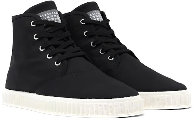 Maison Margiela Kanvas Sneaker Tinggi 'Hitam' S57WS0412P1875T8013 Order Maison Margiela Kanvas Sneaker Tinggi 'Hitam' S57WS0412P1875T8013