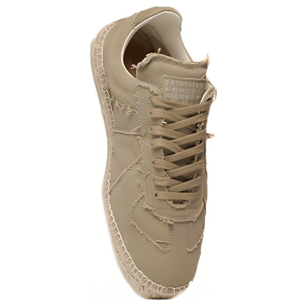 Lookbook Maison Margiela 米白色帆布运动鞋 S57WS0445P4751T2554