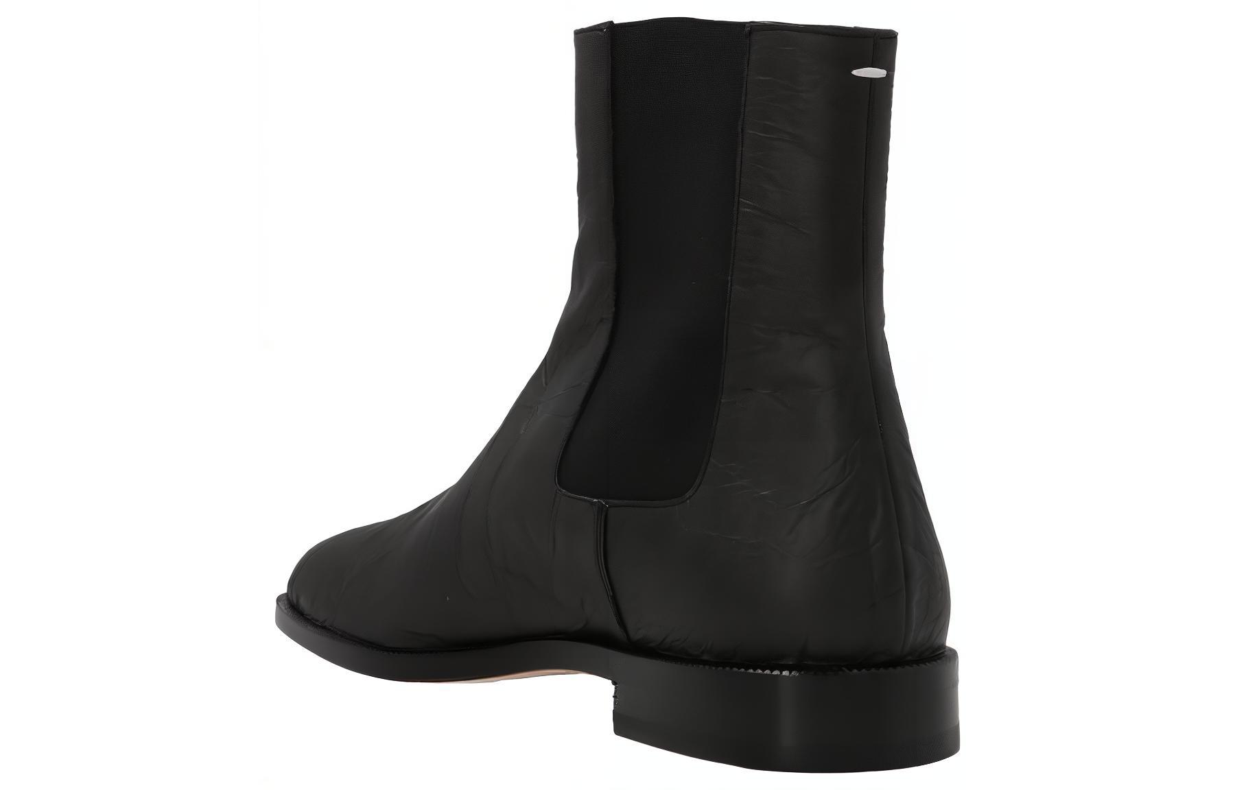 Lookbook Maison Margiela 男款黑色皮革時尚切爾西靴