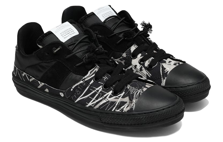 Lookbook Maison Margiela Evolution Low ''Graffiti - Noir''. S37WS0480-P3259-H8048